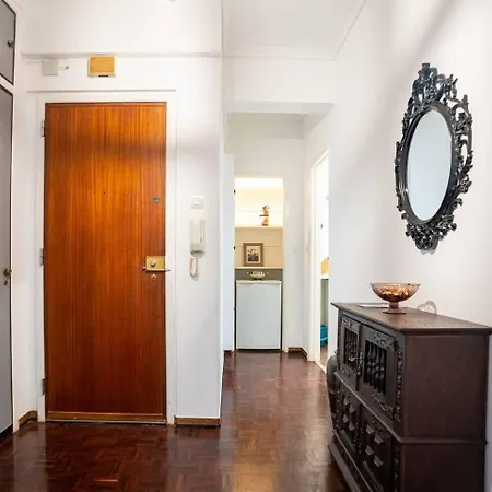 1br1 In Moscavide, Metro Close Apartman Lisboa