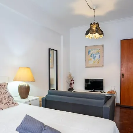 1br1 In Moscavide, Metro Close Lissabon